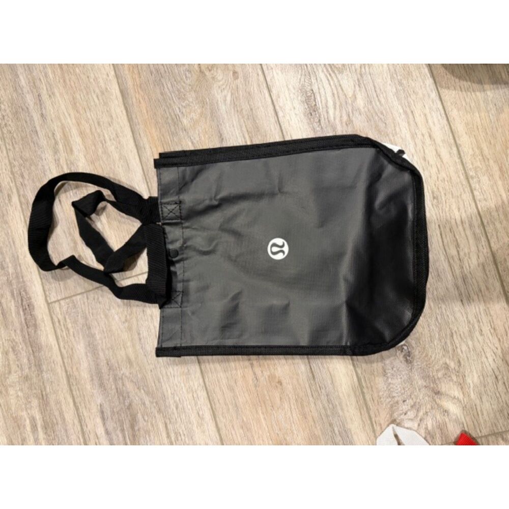 Lululemon shopping bag small black